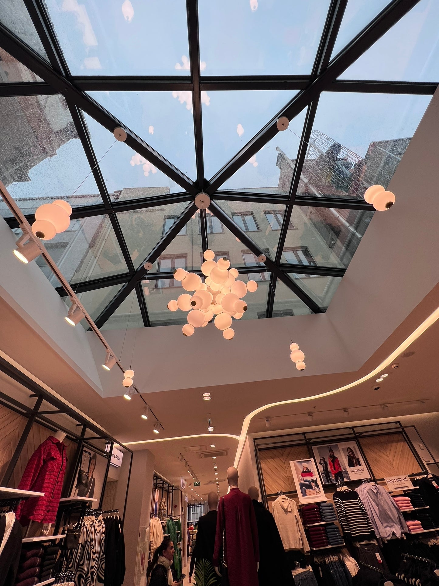 Bonbon 14 sleeve chandelier